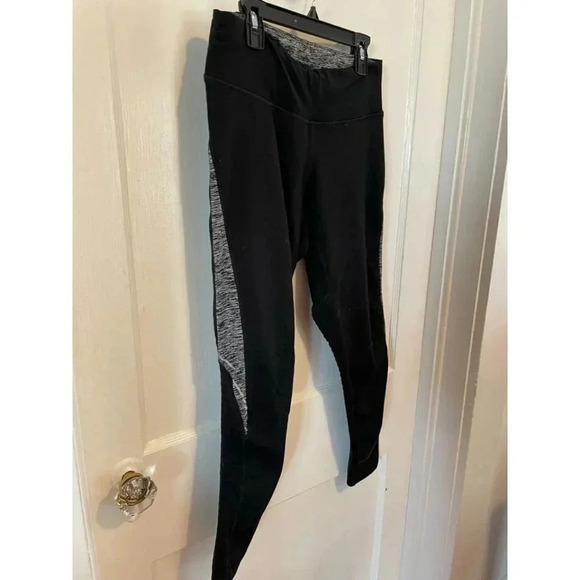 Champion Women's Size Medium Black & Gray Leggings - Picture 2 of 8